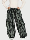 Women's TerrainFlex Freestyle Oversized Cargo Snowboard Pants – Crew Edition